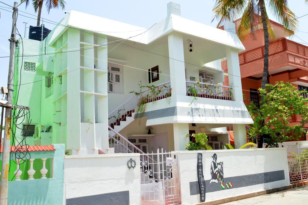 فندق بونديتْشيريفي  La Maison Blanche المظهر الخارجي الصورة