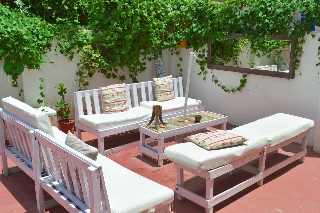 فندق بونديتْشيريفي  La Maison Blanche المظهر الخارجي الصورة
